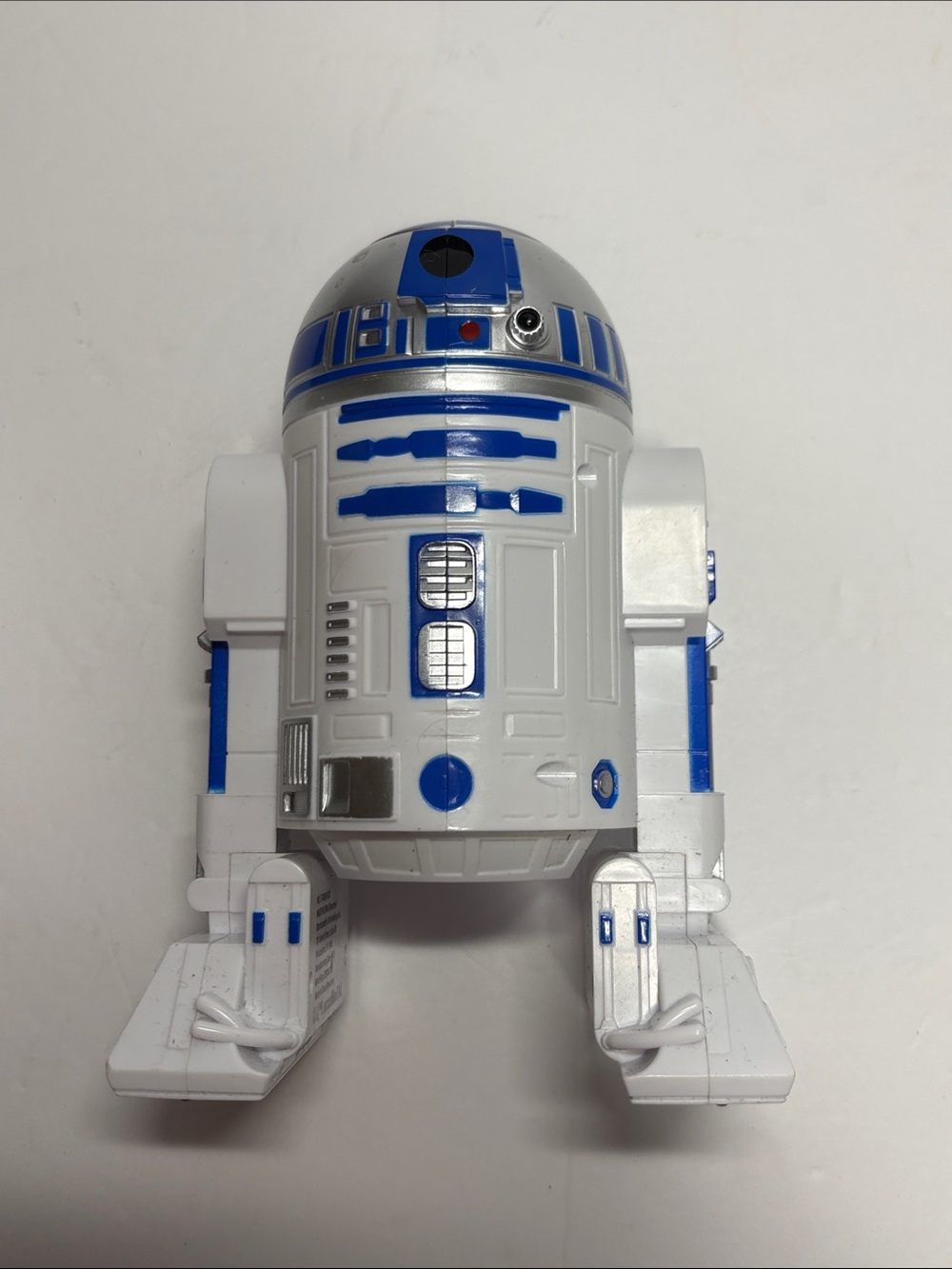Star Wars R2-D2 Remote-Controlled Droid Action Figure - Picture 5 of 6
